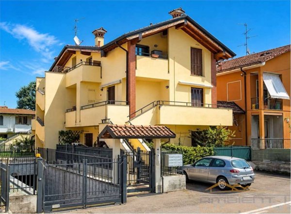 appartamento in vendita a Verderio in zona Verderio Inferiore