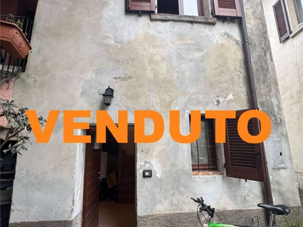 appartamento in vendita a La Valletta Brianza in zona Rovagnate