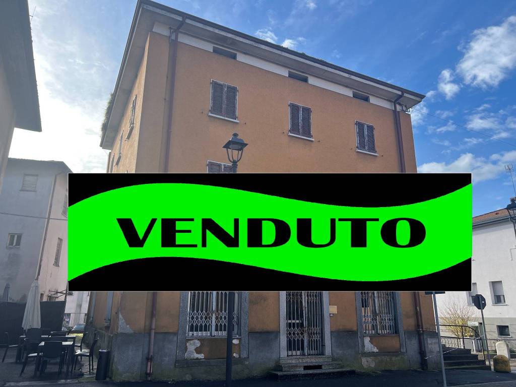 negozio in vendita a La Valletta Brianza