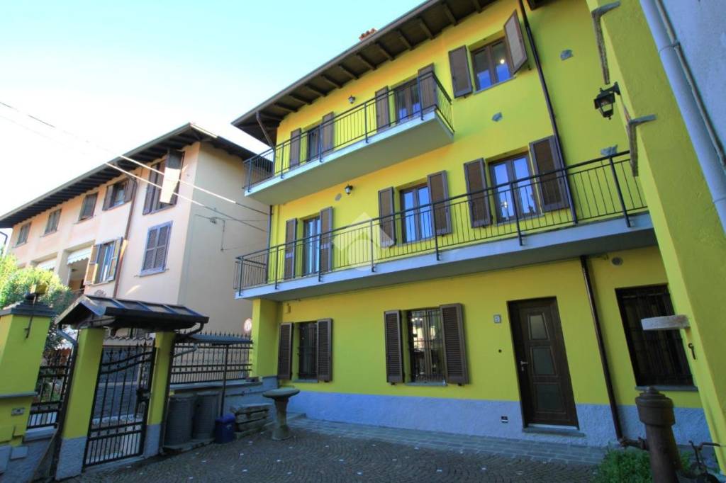 casa indipendente in vendita a La Valletta Brianza