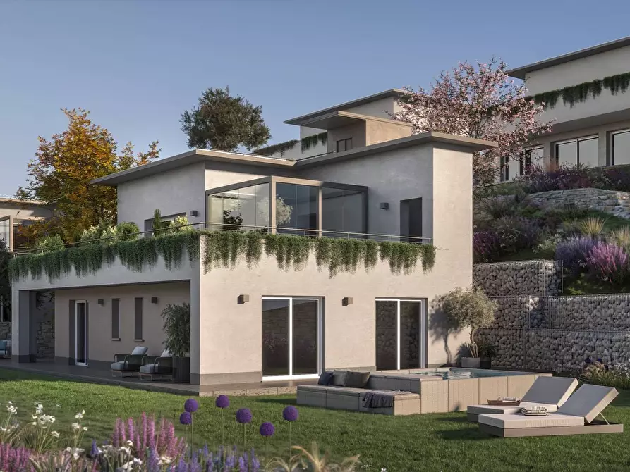 casa indipendente in vendita a La Valletta Brianza