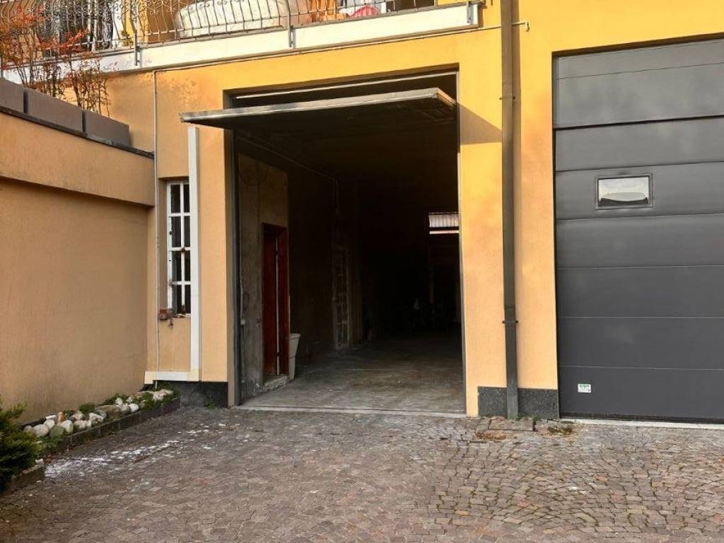 locale di sgombero in vendita a La Valletta Brianza in zona Rovagnate