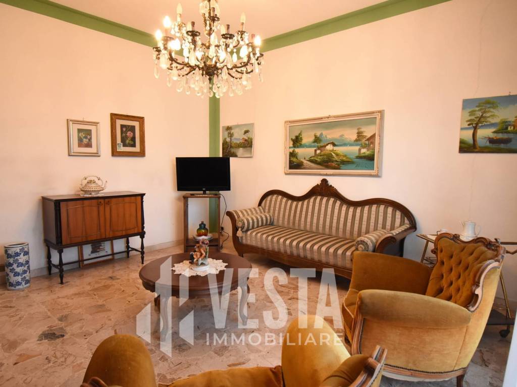 appartamento in vendita a La Valletta Brianza in zona Rovagnate