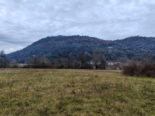 terreno agricolo in vendita a La Valletta Brianza