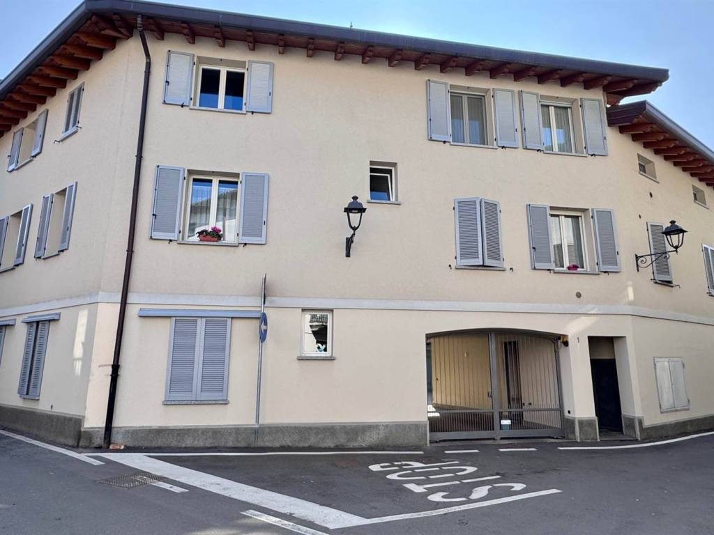 appartamento in vendita a La Valletta Brianza in zona Rovagnate