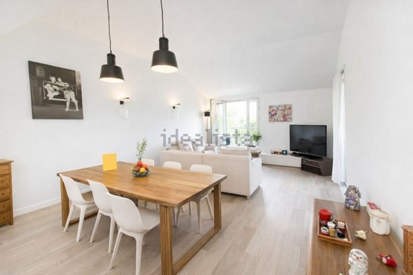 casa indipendente in vendita a La Valletta Brianza in zona Rovagnate