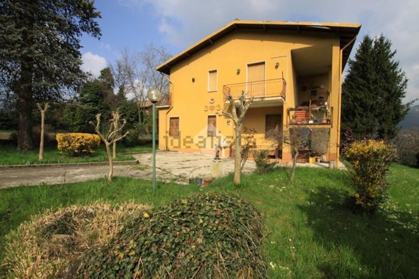casa indipendente in vendita a La Valletta Brianza
