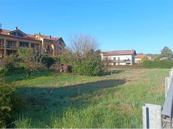 terreno edificabile in vendita a La Valletta Brianza