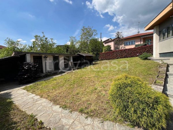 casa indipendente in vendita a La Valletta Brianza