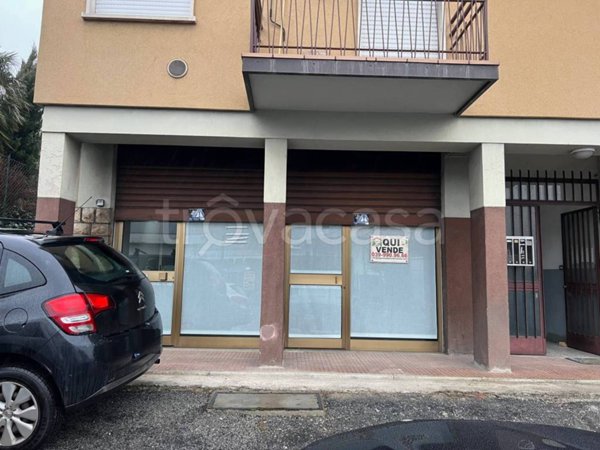 negozio in vendita a La Valletta Brianza in zona Rovagnate