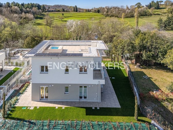 casa indipendente in vendita a La Valletta Brianza