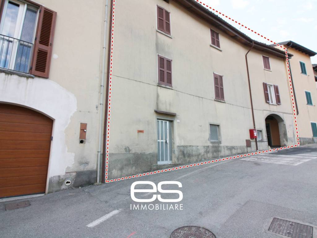 casa indipendente in vendita a La Valletta Brianza in zona Rovagnate