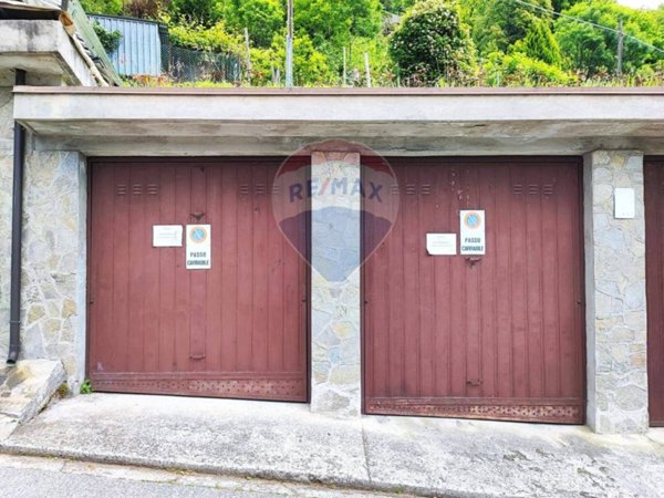 negozio in vendita a Valvarrone in zona Introzzo
