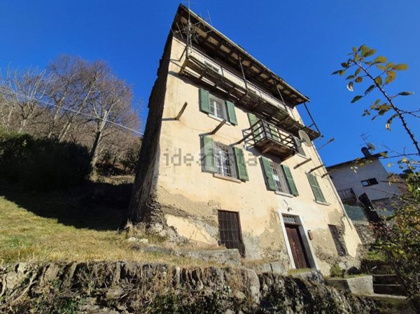 casa indipendente in vendita a Valvarrone