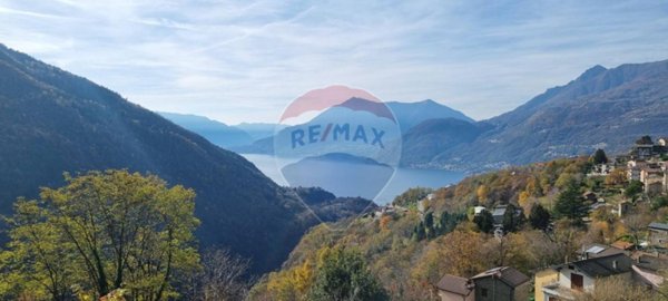 casa indipendente in vendita a Valvarrone in zona Vestreno