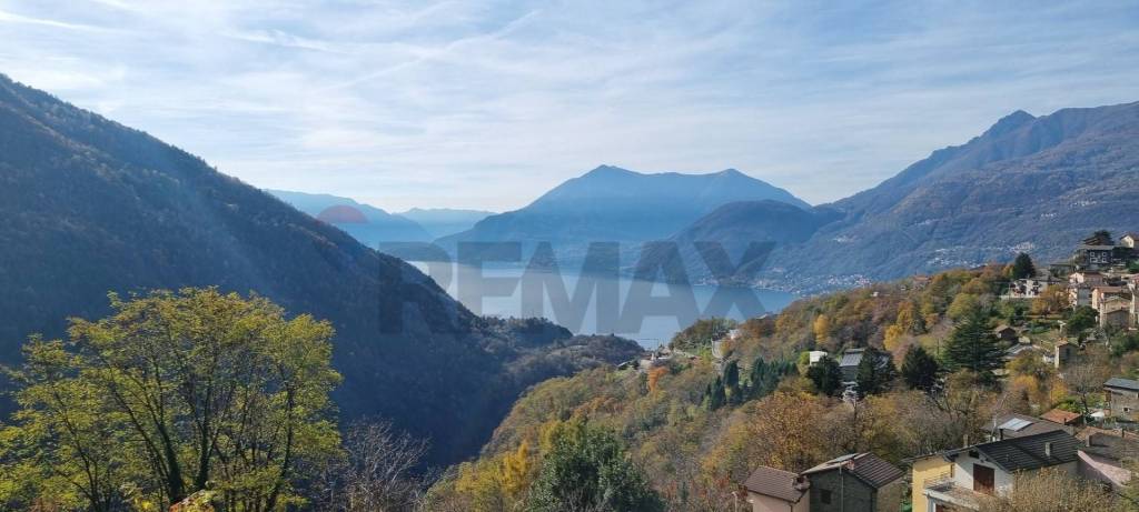 casa indipendente in vendita a Valvarrone in zona Vestreno