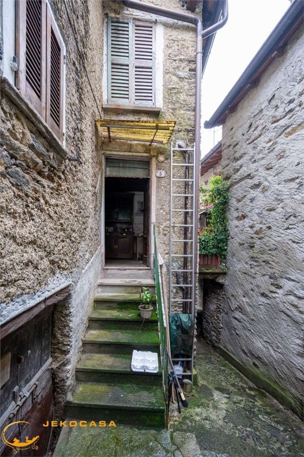 pentavano in vendita a Valvarrone