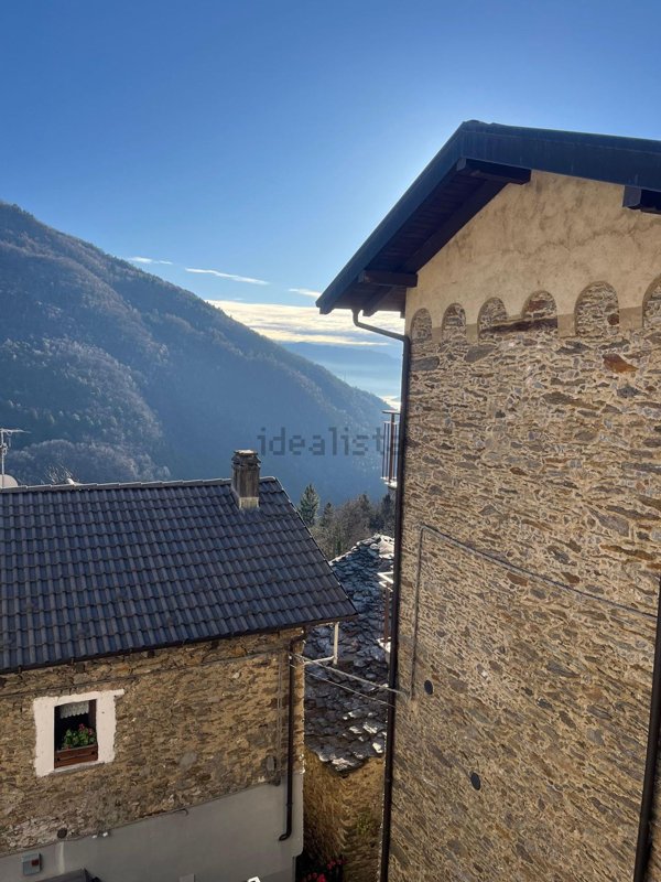 appartamento in vendita a Valvarrone in zona Vestreno