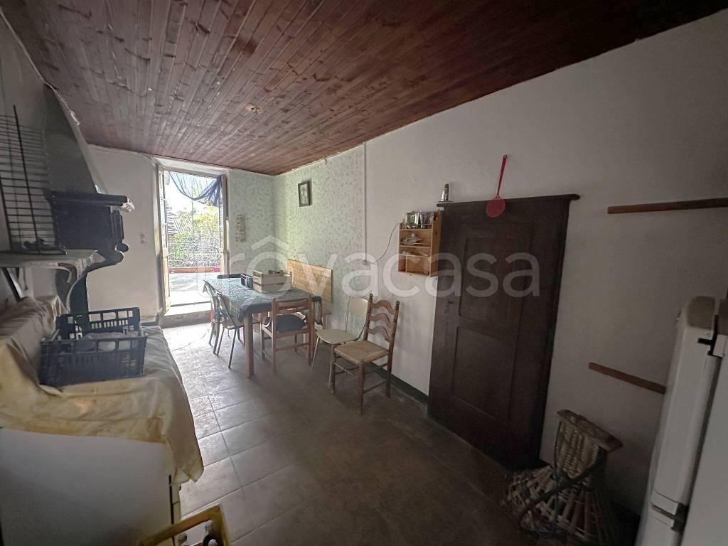 quadrivano in vendita a Valvarrone in zona Tremenico