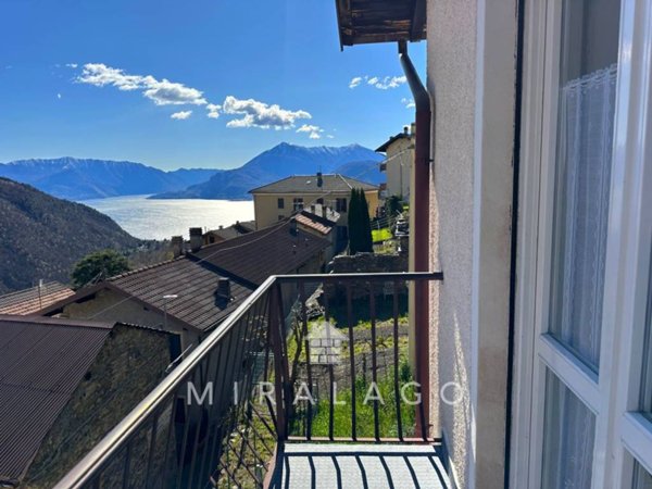 casa indipendente in vendita a Valvarrone in zona Vestreno