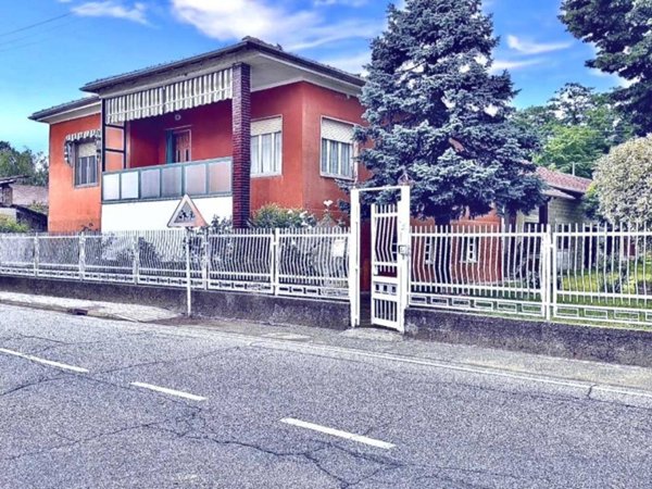 casa indipendente in vendita a Francavilla Bisio