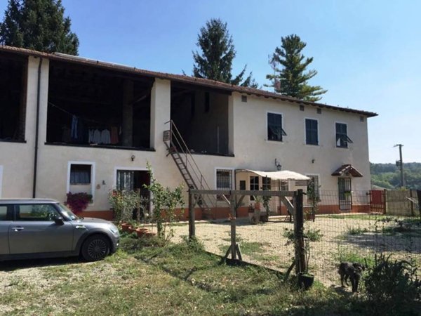 casa indipendente in vendita a Francavilla Bisio