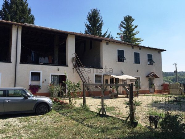 casa indipendente in vendita a Francavilla Bisio