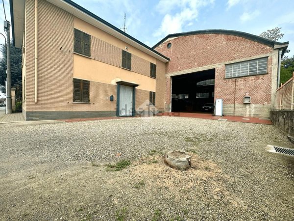 casa semindipendente in vendita a Francavilla Bisio