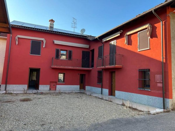 casa indipendente in vendita a Francavilla Bisio