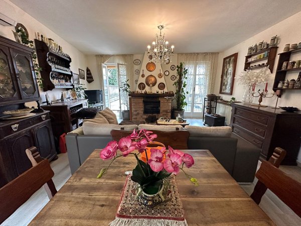 casa semindipendente in vendita a Francavilla Bisio