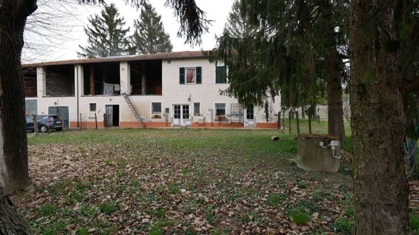 casa indipendente in vendita a Francavilla Bisio