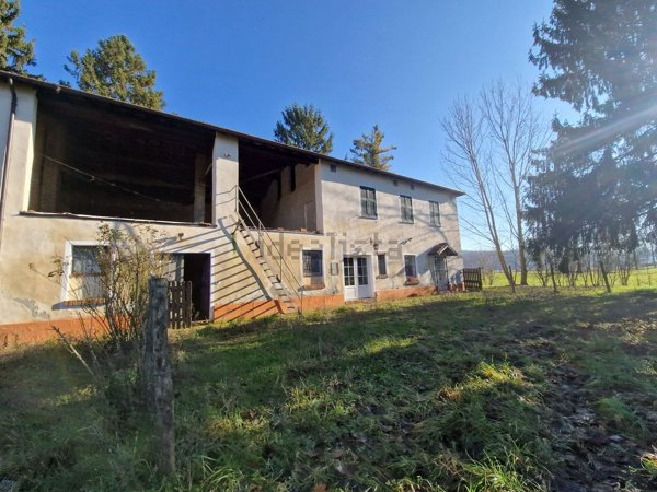 casa indipendente in vendita a Francavilla Bisio