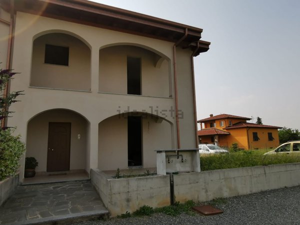 casa indipendente in vendita a Francavilla Bisio