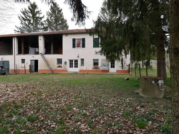 casa indipendente in vendita a Francavilla Bisio