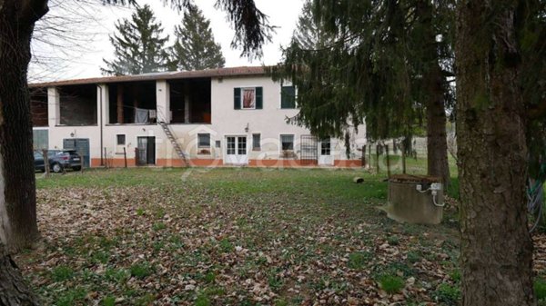 casa indipendente in vendita a Francavilla Bisio