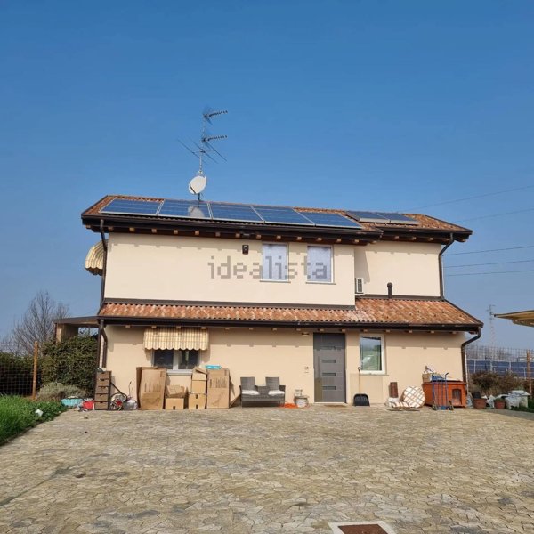 casa indipendente in vendita a Francavilla Bisio in zona Bisio