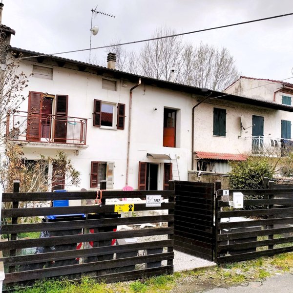 casa indipendente in vendita a Frascaro