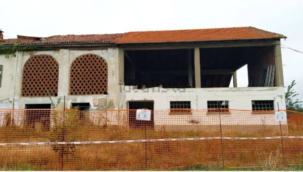 esavano in vendita a Frascaro