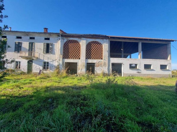 casa indipendente in vendita a Frascaro