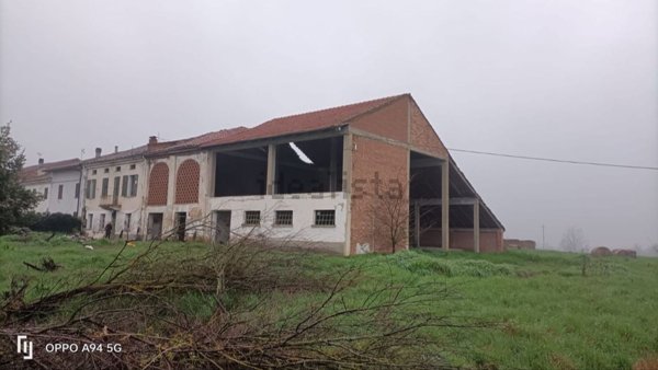 pentavano in vendita a Frascaro