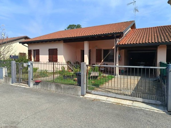 casa indipendente in vendita a Frassineto Po