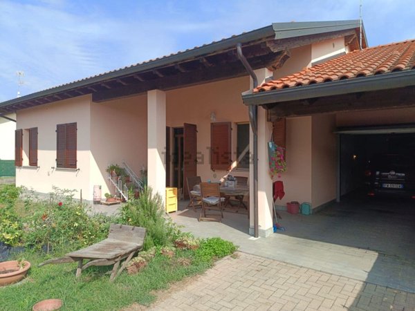 casa indipendente in vendita a Frassineto Po