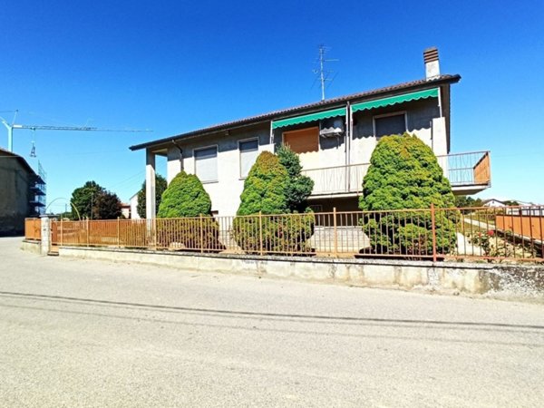 casa indipendente in vendita a Frassineto Po
