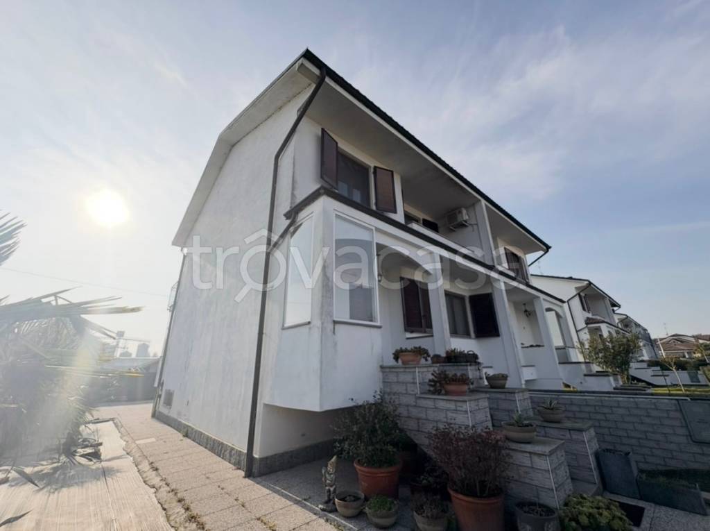 casa indipendente in vendita a Frassineto Po