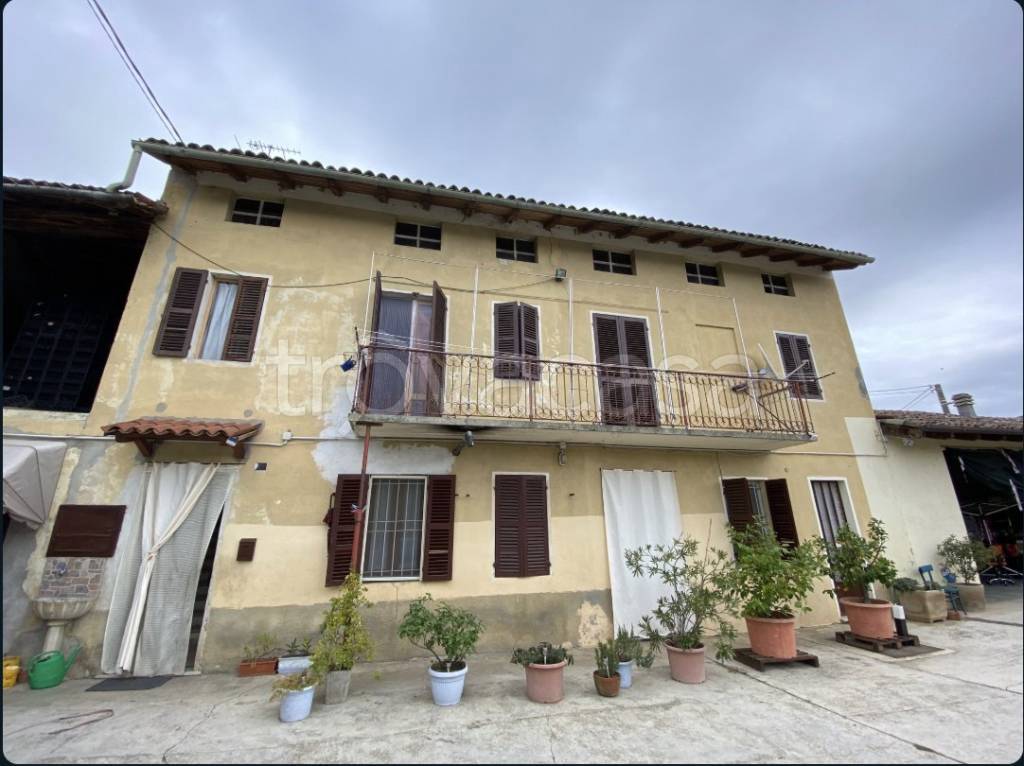 casa semindipendente in vendita a Frassineto Po