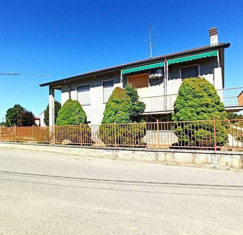 casa indipendente in vendita a Frassineto Po