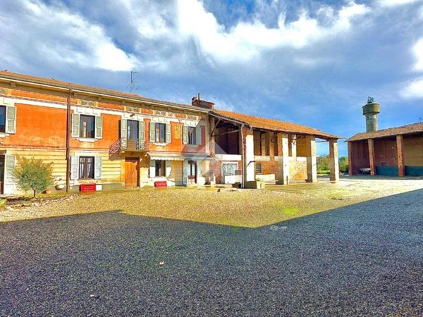 casa indipendente in vendita a Fresonara