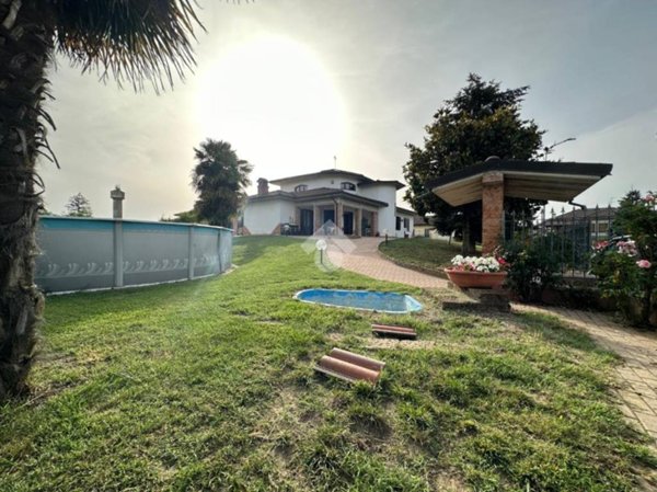 casa indipendente in vendita a Fresonara