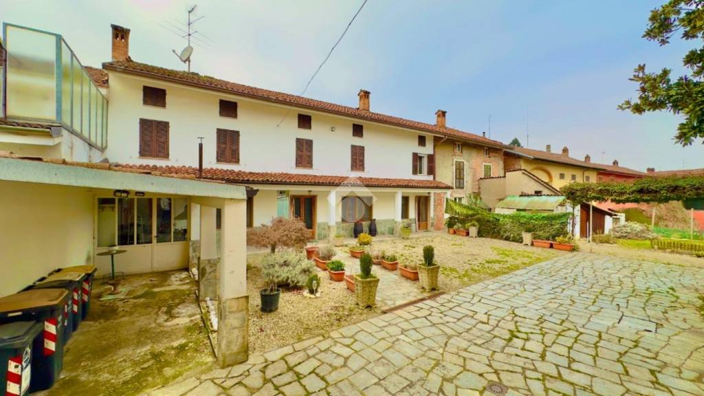 casa semindipendente in vendita a Fresonara