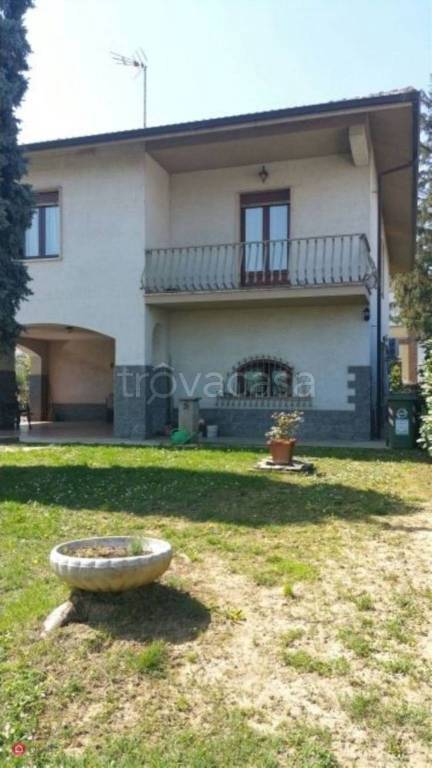 casa indipendente in vendita a Fresonara